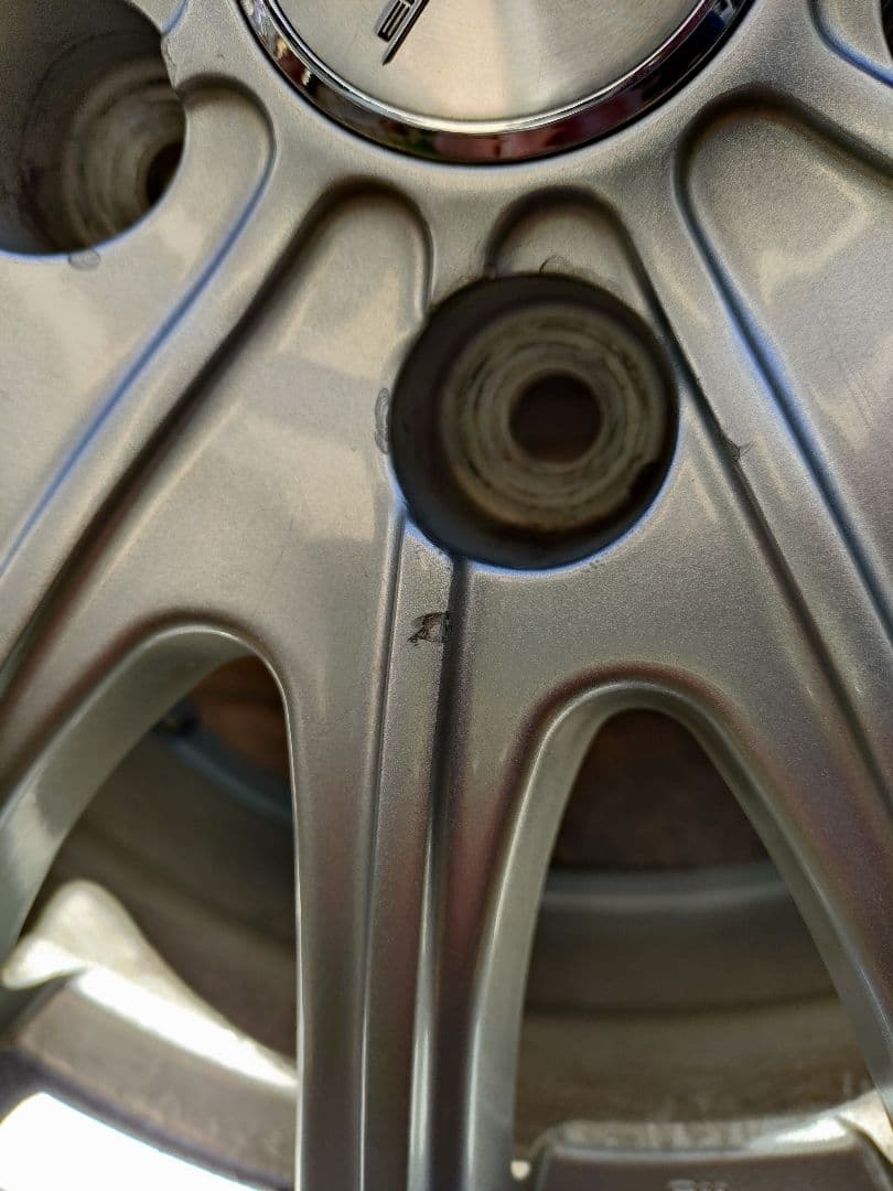 バリ溝　スタッドレス　アルミ　GIZ2 205/60R16 4本 走行千㎞未満