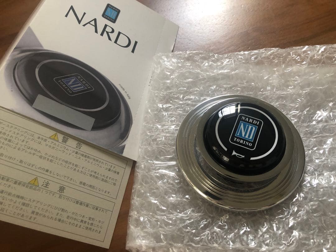 ナルディ　ハンドル　33パイ　ウッド　新品未使用