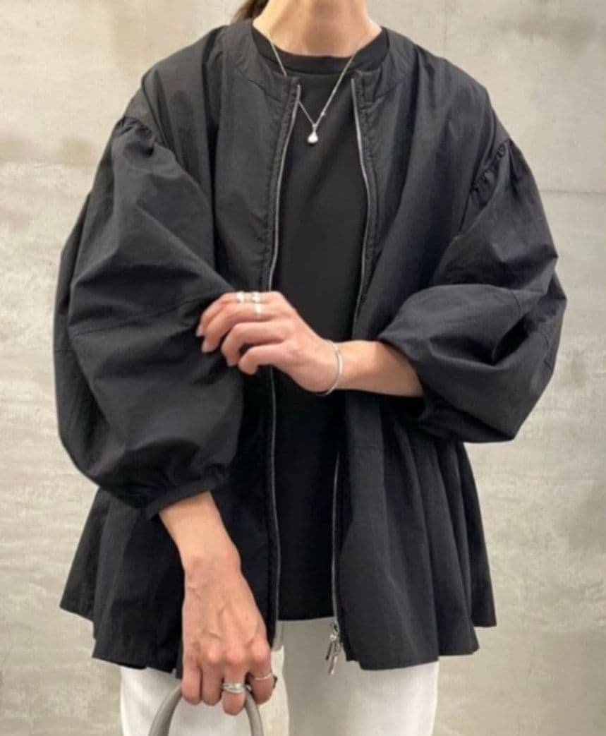 26400円　今季新品　ビアズリー　ペプラム　フレア　ジップ　ブルゾン　黒