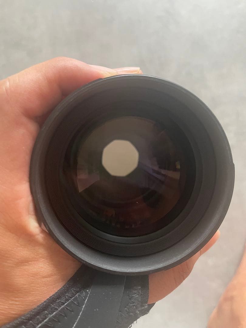 SAMYANG MF 85mm F1.4 キャノンRF用 (canon RP)