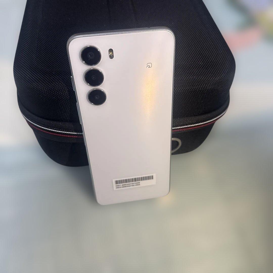 nubia S 5G Y!mobile 本体