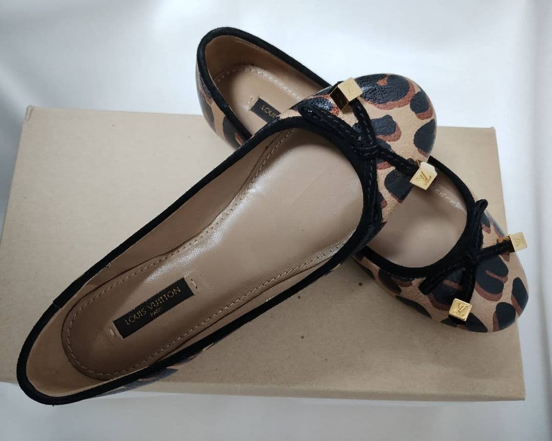 Louis Vuitton レオパード柄 バレエシューズ