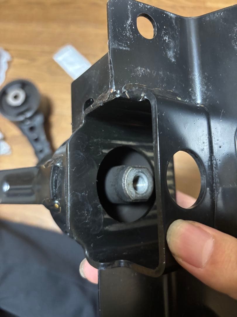 スイフトスポーツ　zc33s 純正エンジンマウント