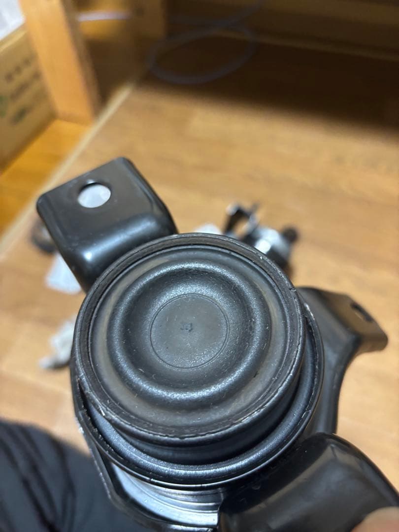 スイフトスポーツ　zc33s 純正エンジンマウント