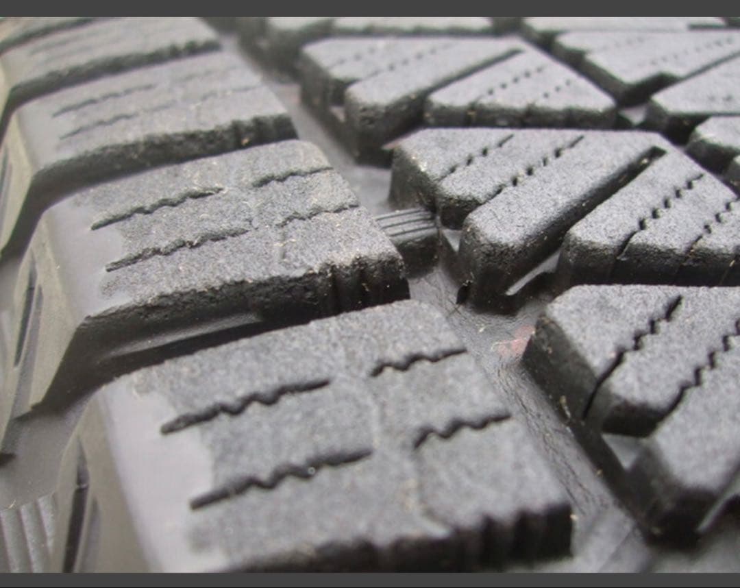 送料込みバリ溝！2022年製ブリジストンスタッドレスとアルミホイール4本