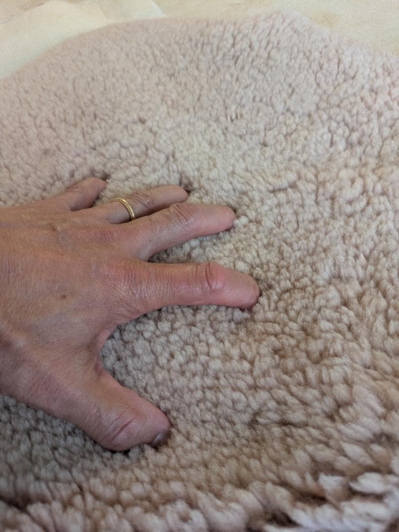 ムートンラグ・シーツ(4匹物)　約180x120cm シングル 日本製造