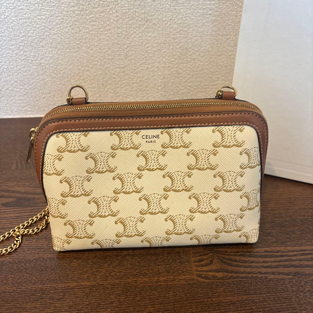 CELINE　トリオンフ　チェーン付きクラッチバッグ