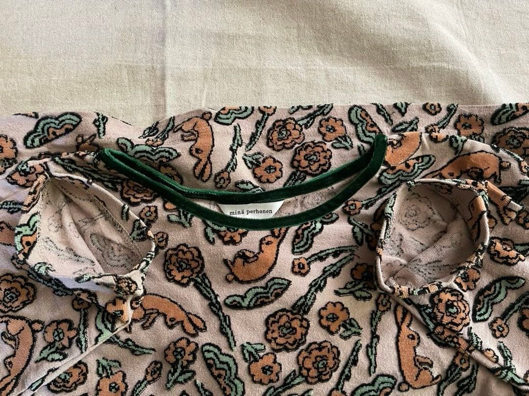 ミナペルホネン カットソー　swimming flower 40