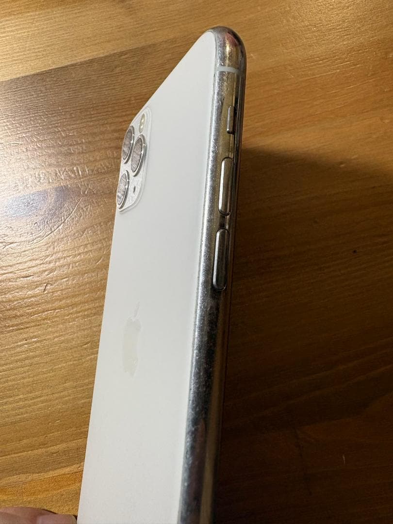 iPhone 11 Pro 256GB シルバー バッテリー70