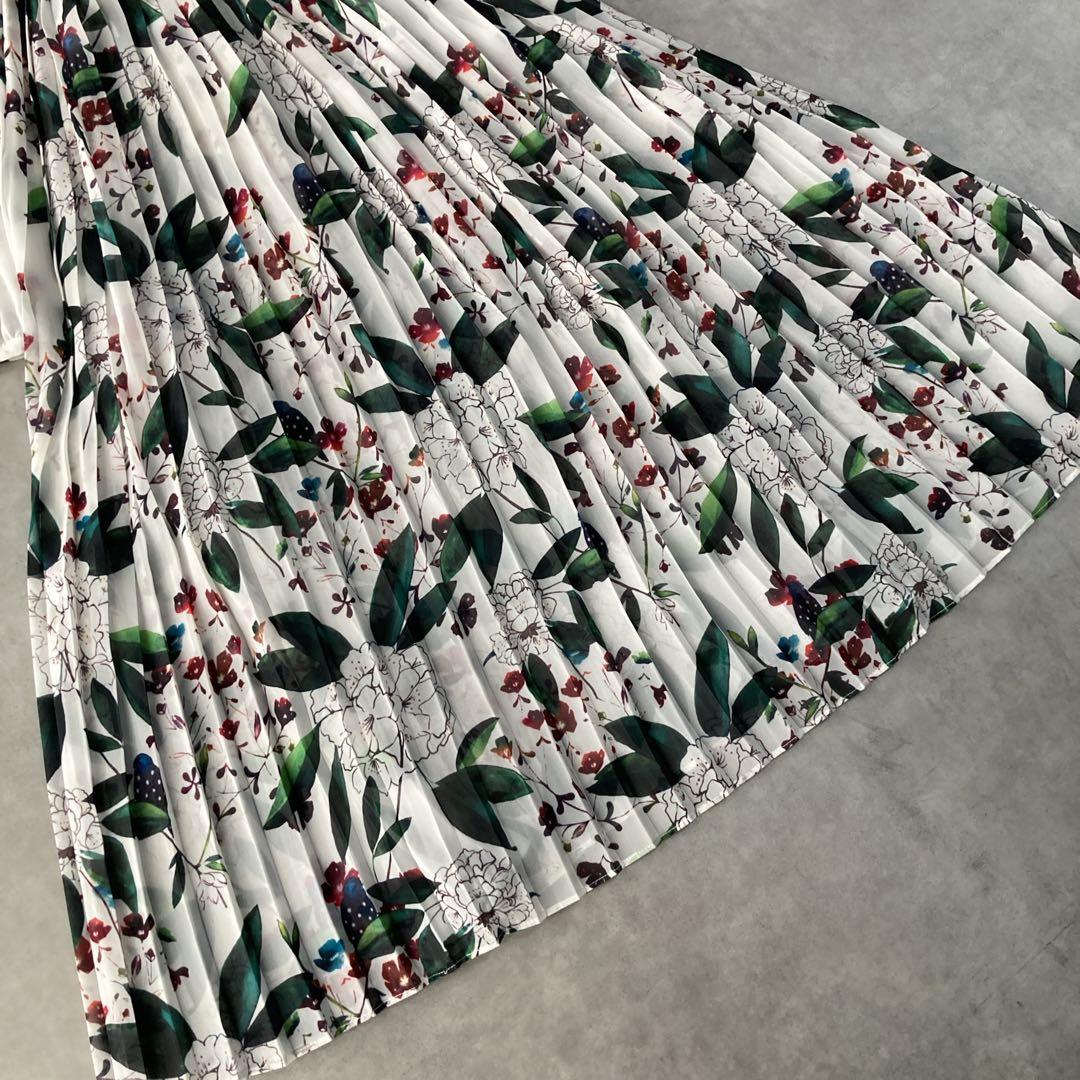 美品Sov. フラワープリント　ワンピース　Aライン　プリーツ　ワンピース