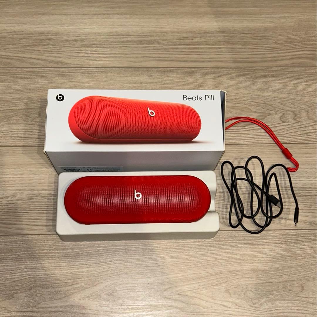 Beats Pill レッド