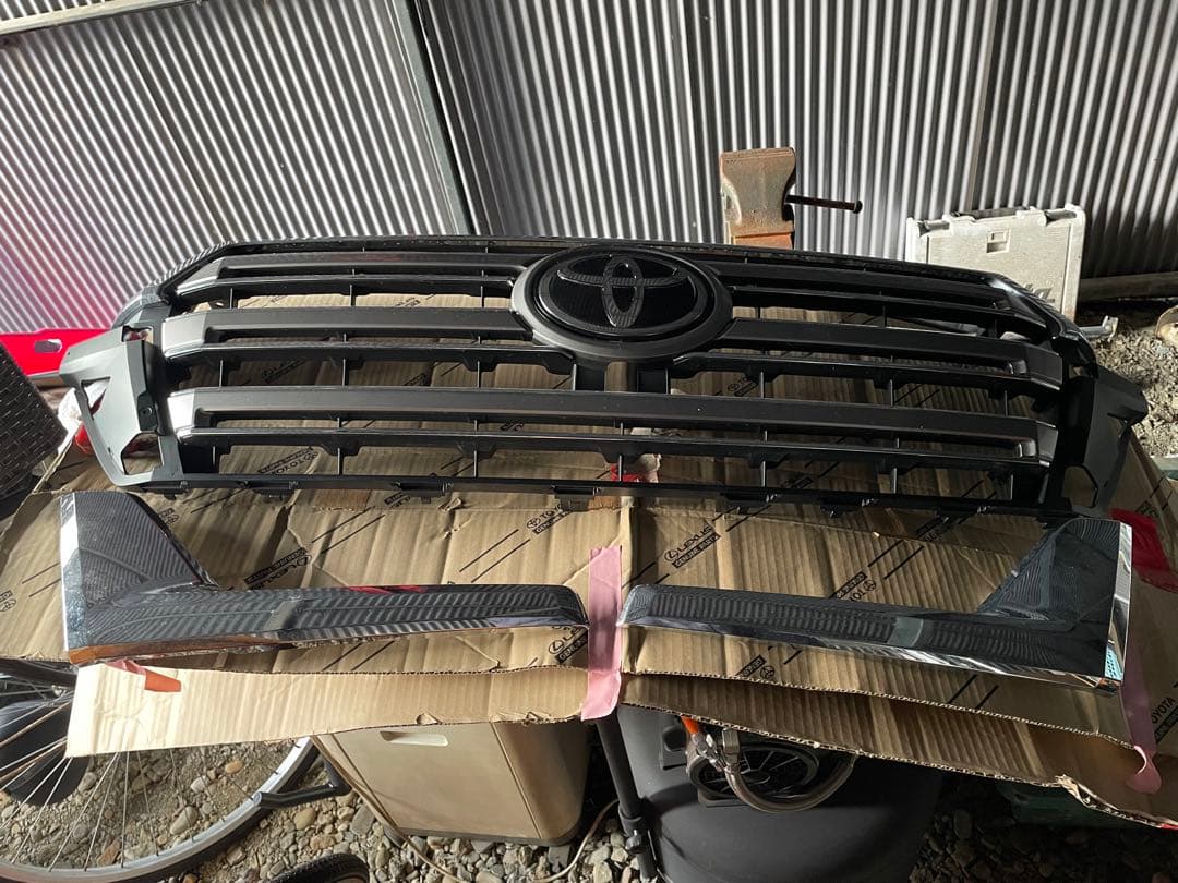 ランドクルーザー200 後期 グリル
