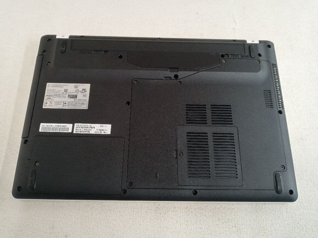 † LIFBOOK AH47/U FMVA47UWC 8GB ストレージ無