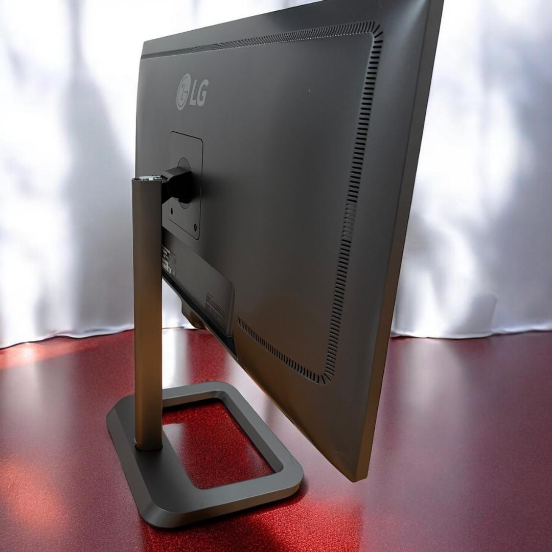 ☆良品 LG 31MU97 B 4K モニター ディスプレイ 31インチ