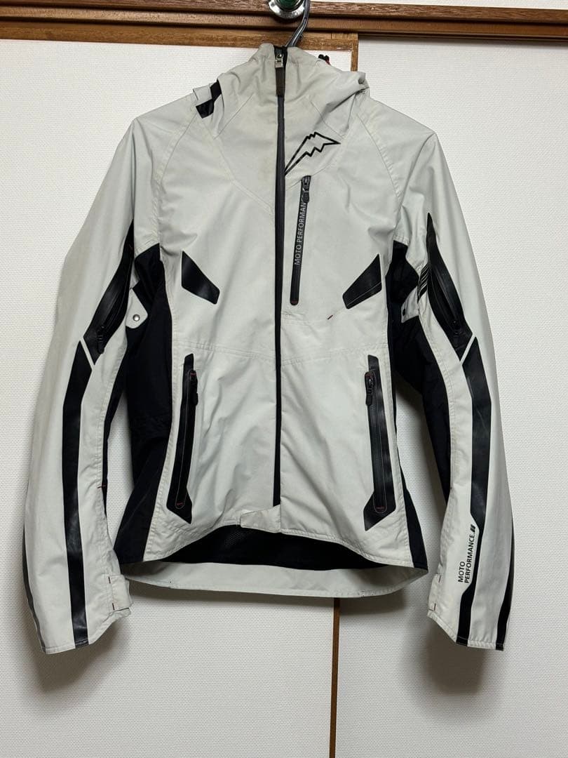 クシタニアメニタジャケットLサイズ