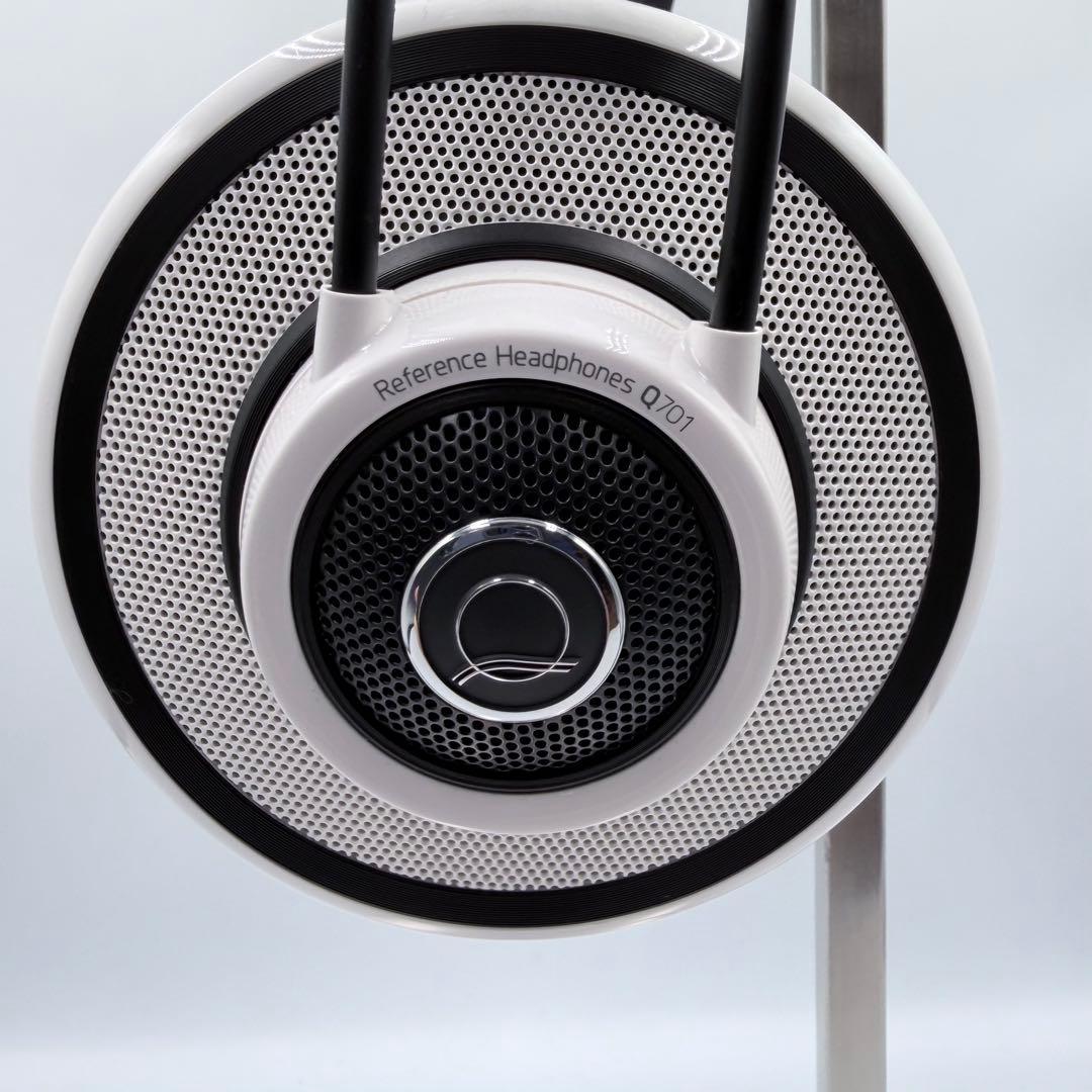 ✨廃盤✨ AKG Q701 WHT ヘッドフォン 白 高音質 ハイレゾ
