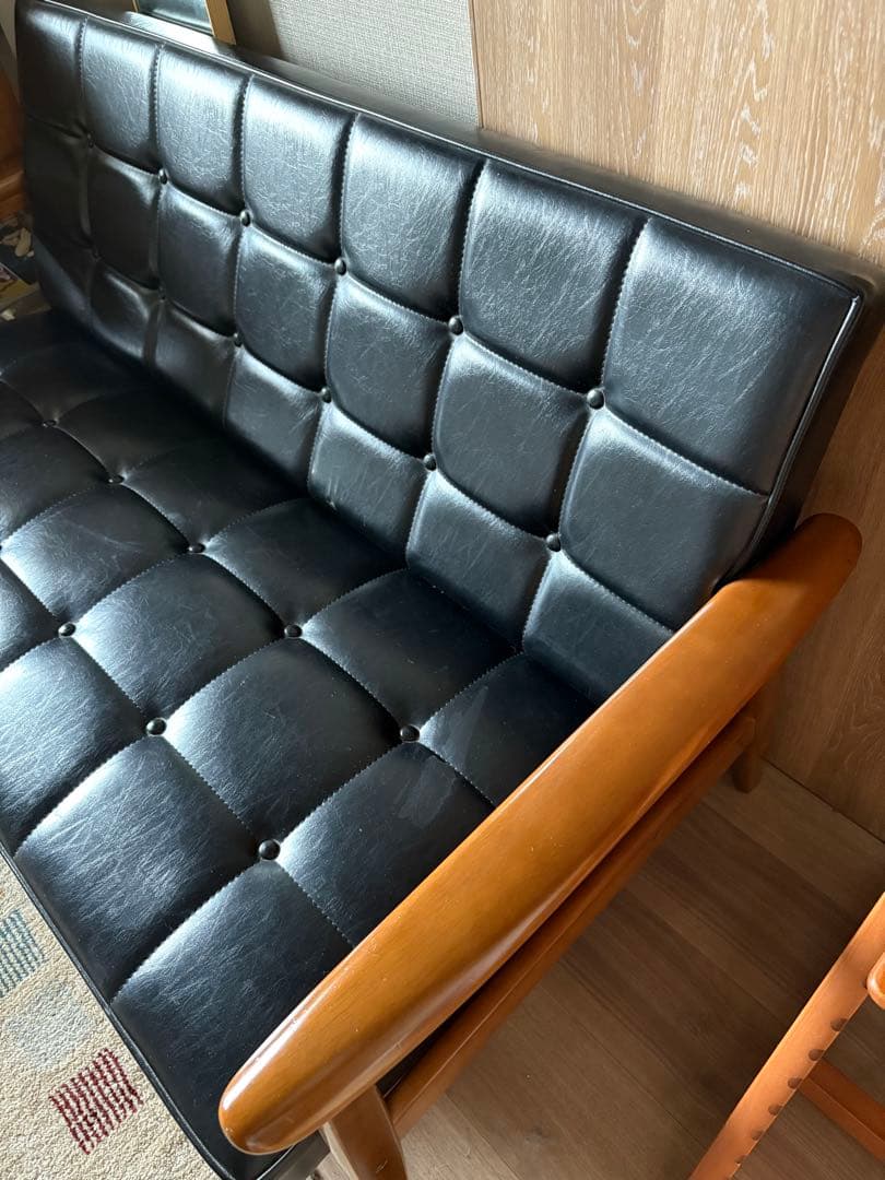 カリモク60 Kチェア 2シーター・スタンダードブラック　ソファ　最終価格です