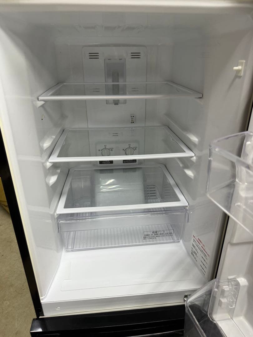 名古屋市内無料配送21.三菱 146L冷蔵庫 2018年製 MR-P15D