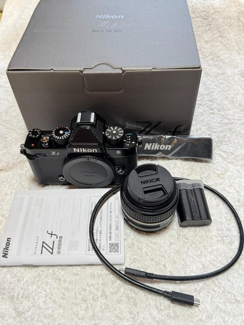 美品　Nikon Zf NIKKOR 40mm f/2 レンズキット　ブラック