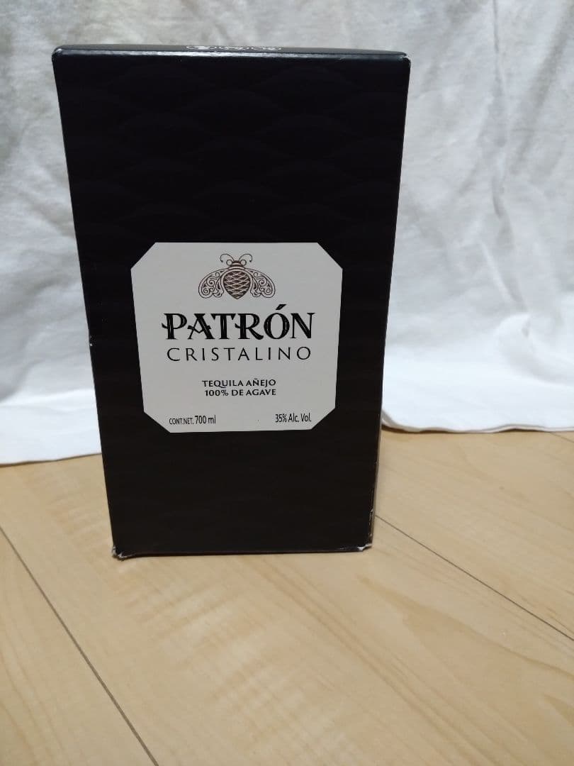 PATRÓN CRISTALINO テキーラ 700ml 35%
