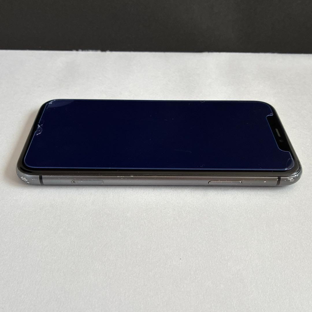 Apple iPhone 11 128GBブラック 本体 レンズ・背面ひび割れ