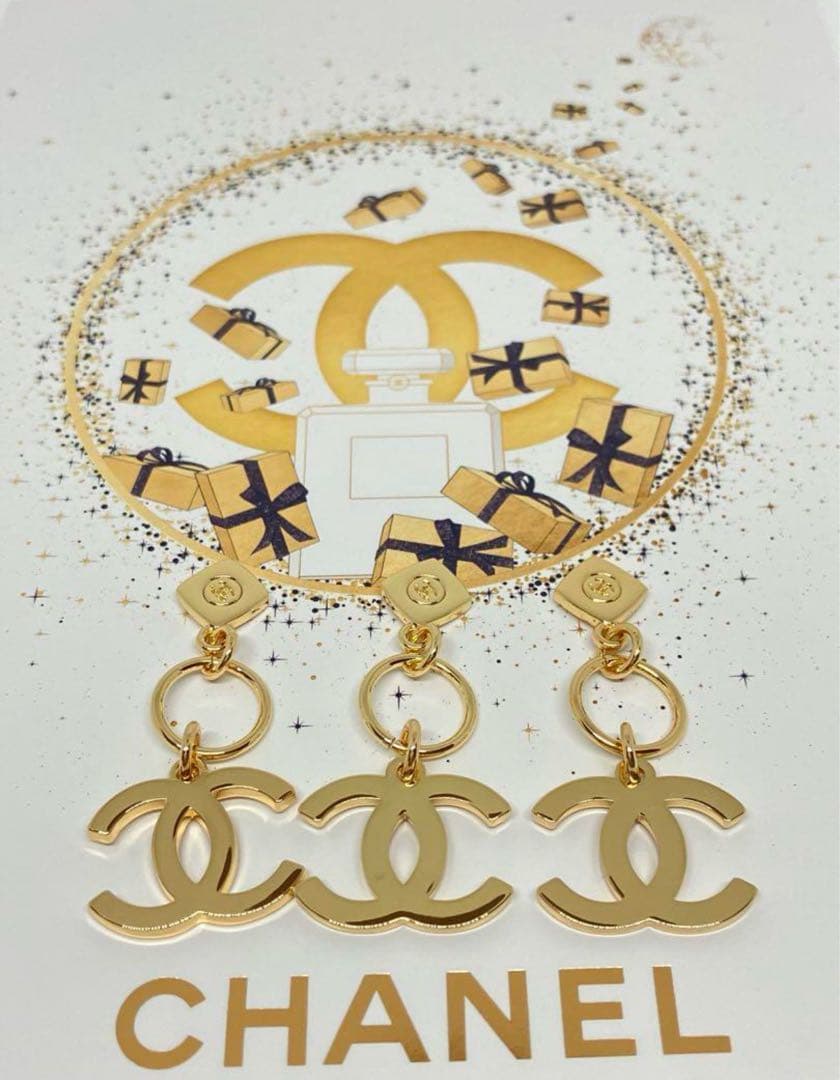 シャネル　2023年ホリデー限定　チャームノベルティ　3点 CCロゴ　クリスマス