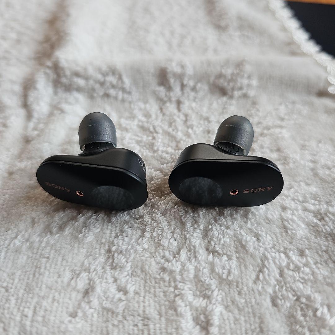 ピーちゃん 美品 SONY ワイヤレスイヤフォン WF-1000XM3