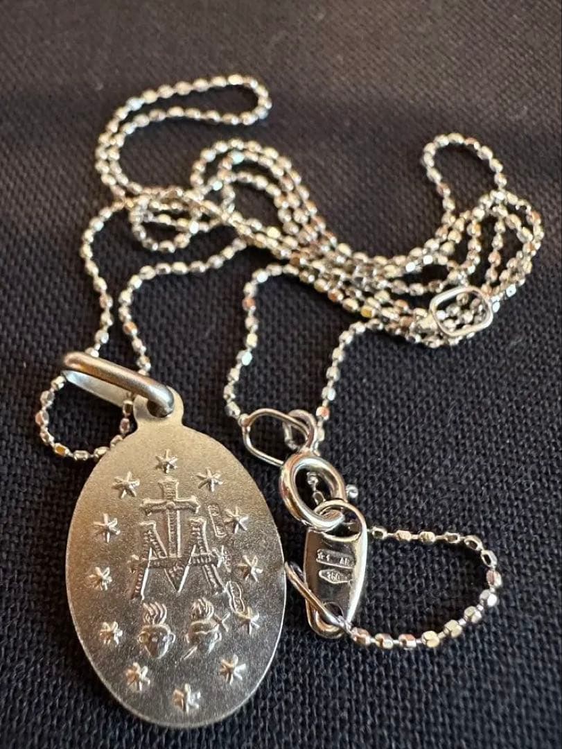 【美品】ウノアエレ 聖母マリアメダイ ボールチェーンネックレス 18金WG