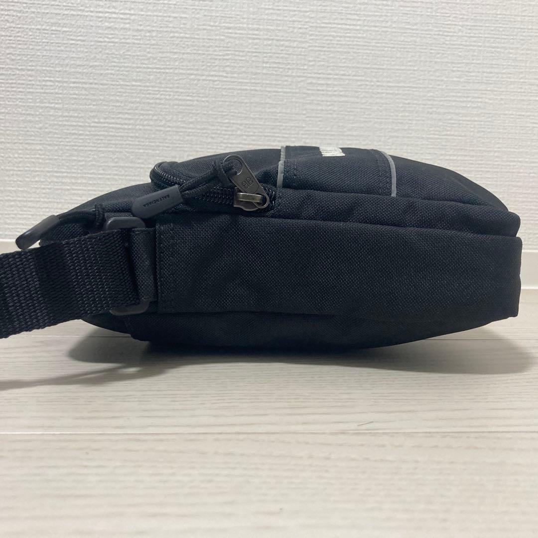 ✨超美品✨BALENCIAGA　ショルダーバッグ　ナイロン　ロゴ　黒