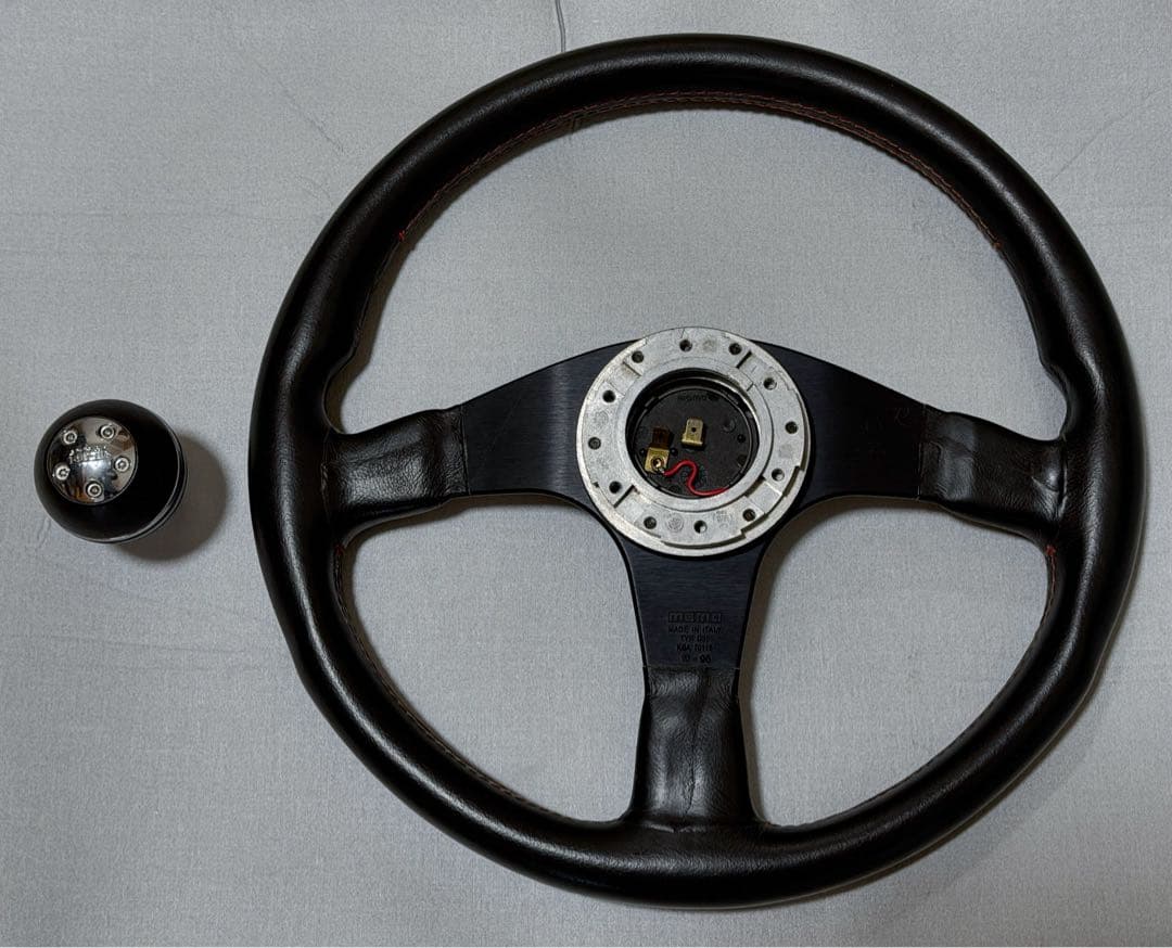 momo CORSE ステアリング おまけ付