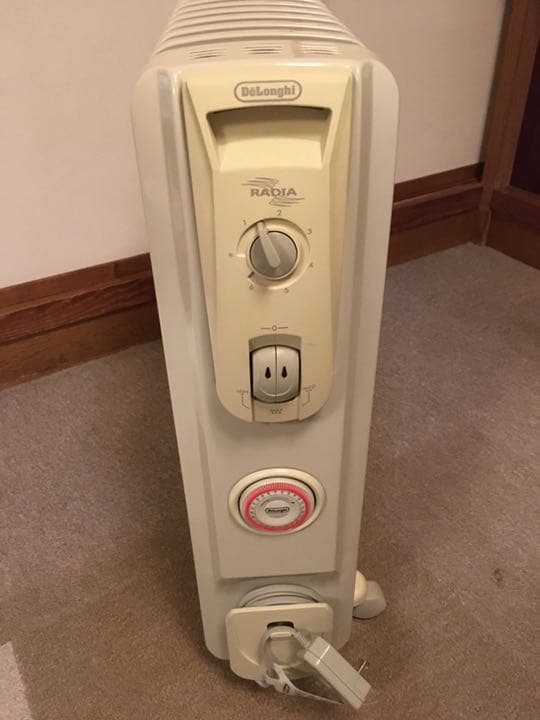 デロンギ　オイルヒーター　R731015EFS