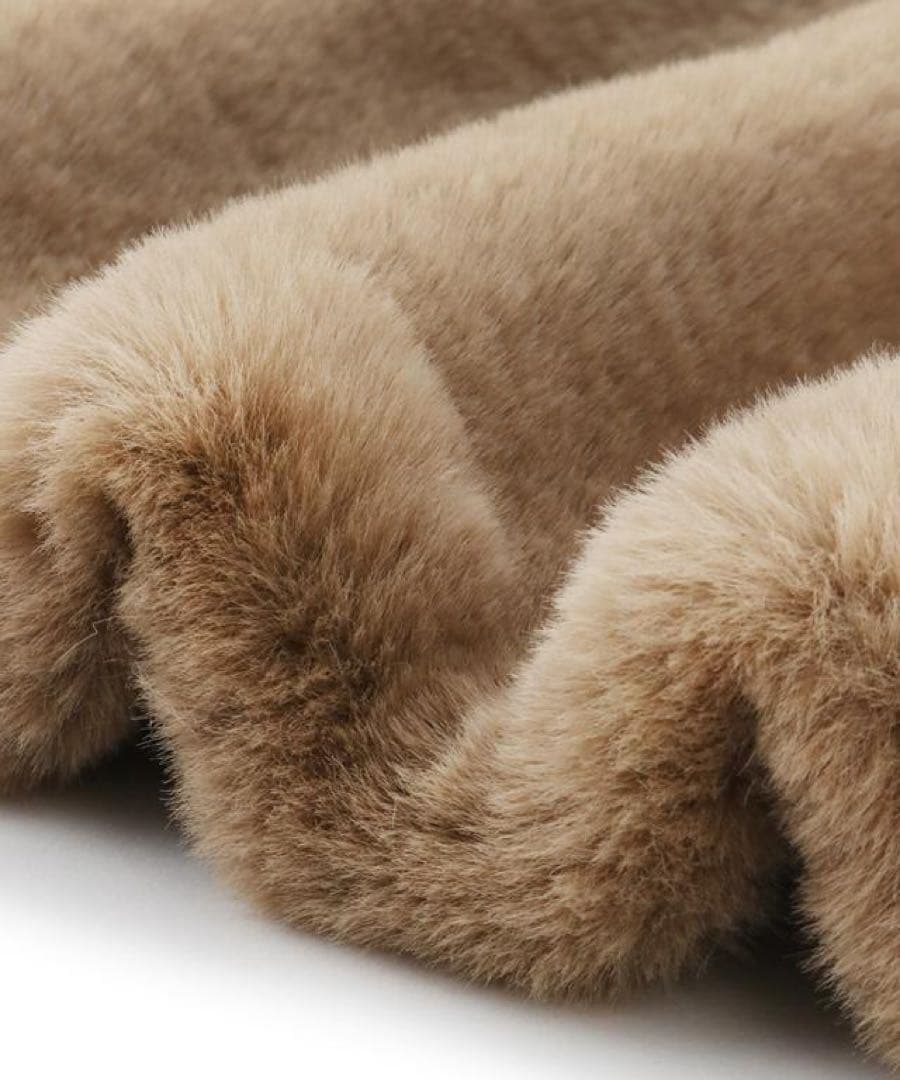 【新品今期タグ付き】JENNE リッチボリューム ファーケープ