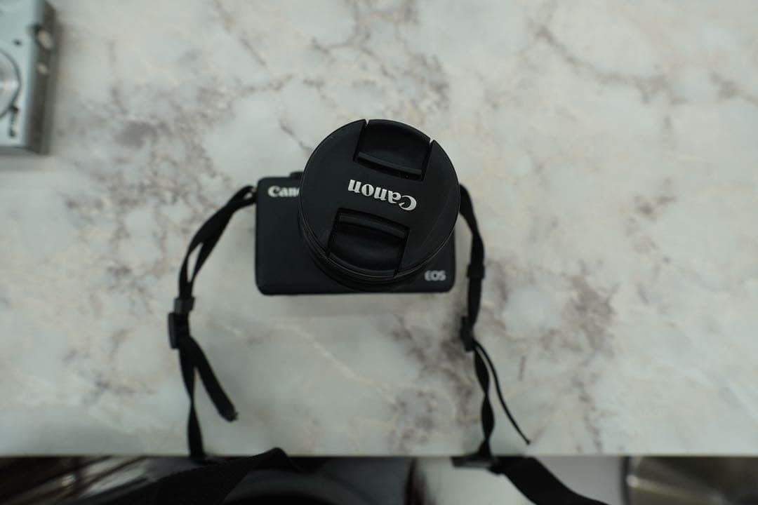 Canon ミラーレス一眼 ブラック 交換レンズ付き