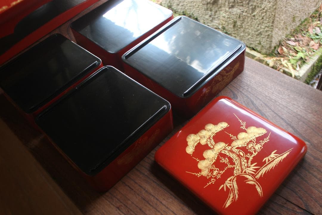 小傷有！極上朱漆に蓬莱沈金の美しい輪島塗の屠蘇器＆重箱セット（検お重