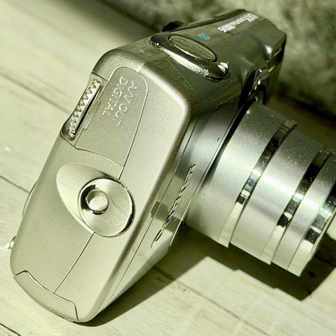 デジタルカメラ Canon IXY Digital 800 IS