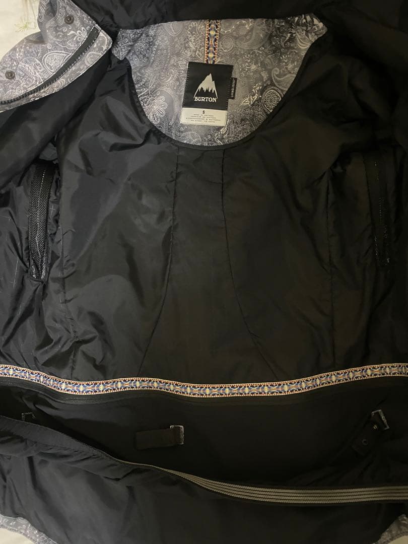 ‼︎お値下げ‼︎[未着用タグ付き]Burtonスノボウェア