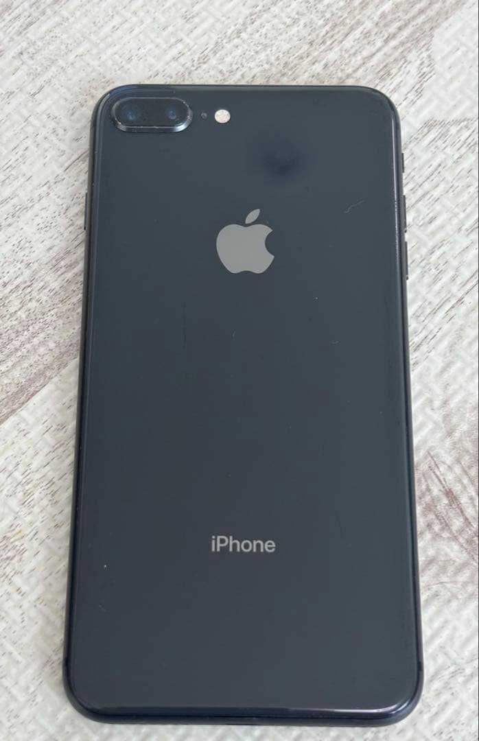 iPhone 8プラス　　　　　　　　　Apple iPhone8Plus 本体