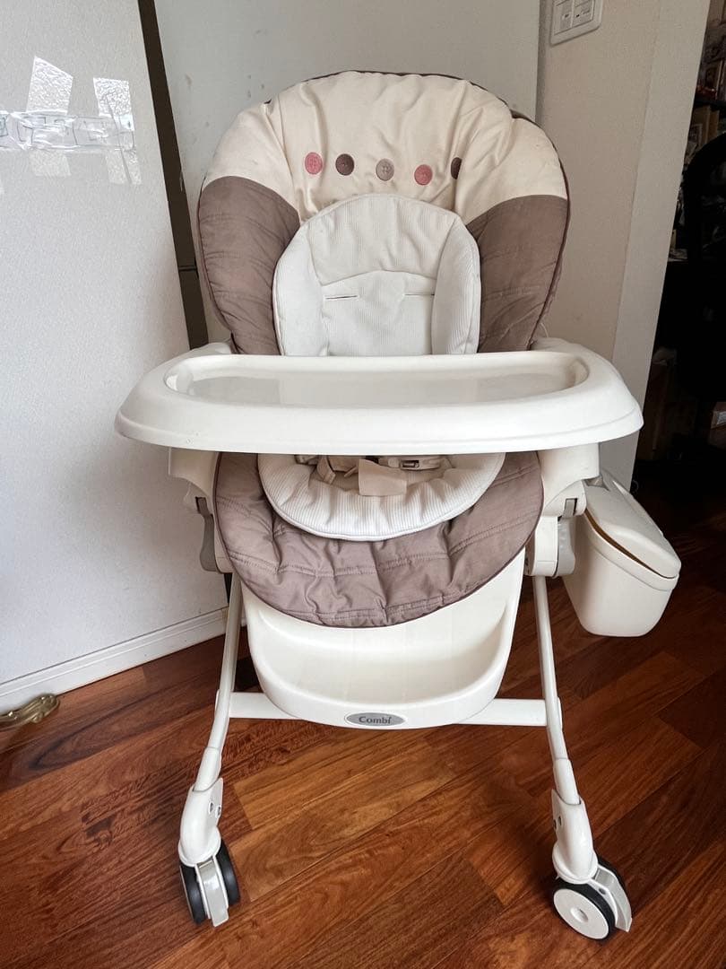 Combi ネムリラ 電動 スウィング￼￼ AUTO SWING ベビーチェア