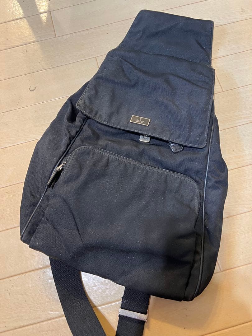 お*り様 GUCCI グッチ ワンショルダーリュック ブラック