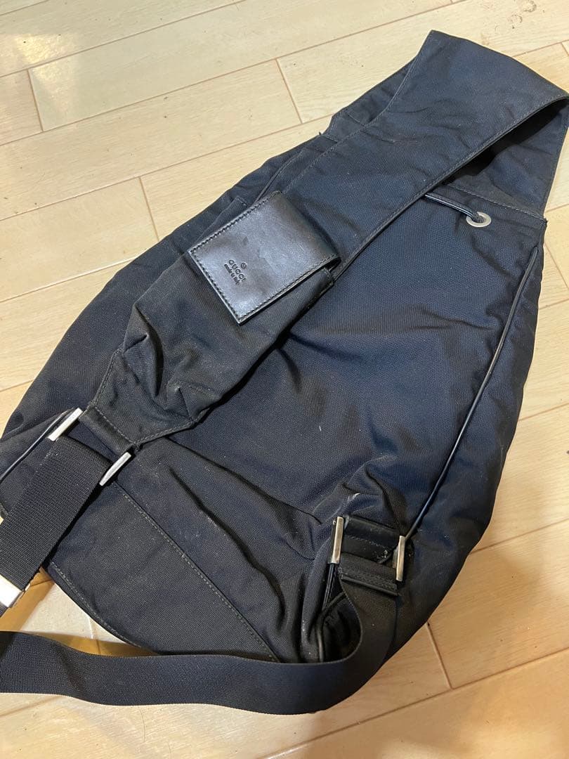 お*り様 GUCCI グッチ ワンショルダーリュック ブラック