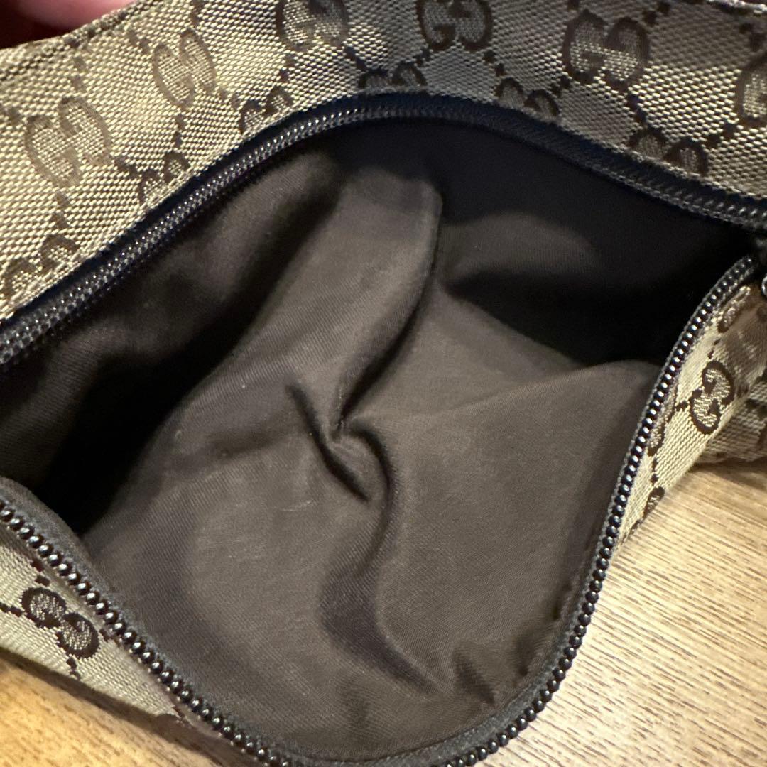 よる　Gucci GGキャンバス ボディバッグ162962