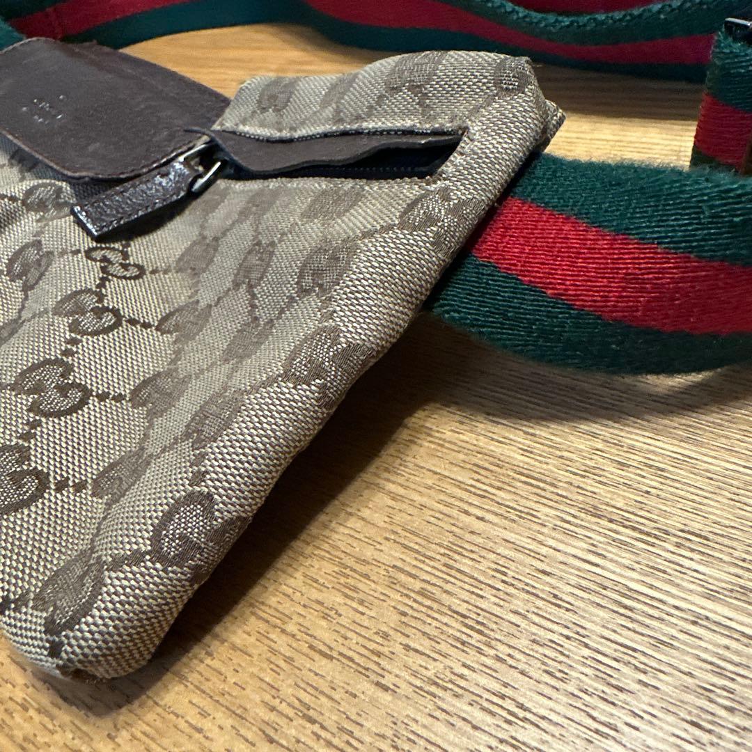 よる　Gucci GGキャンバス ボディバッグ162962