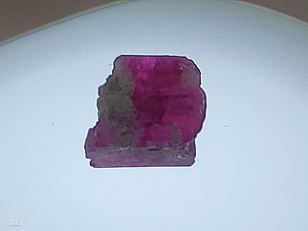 ビクスバイト原石 レッドベリル原石 宝石質 約1ct