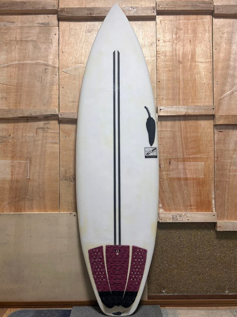 イ*チ様 チリサーフボード　ホットナイフ　5'8''TWIN TECH、超軽量E