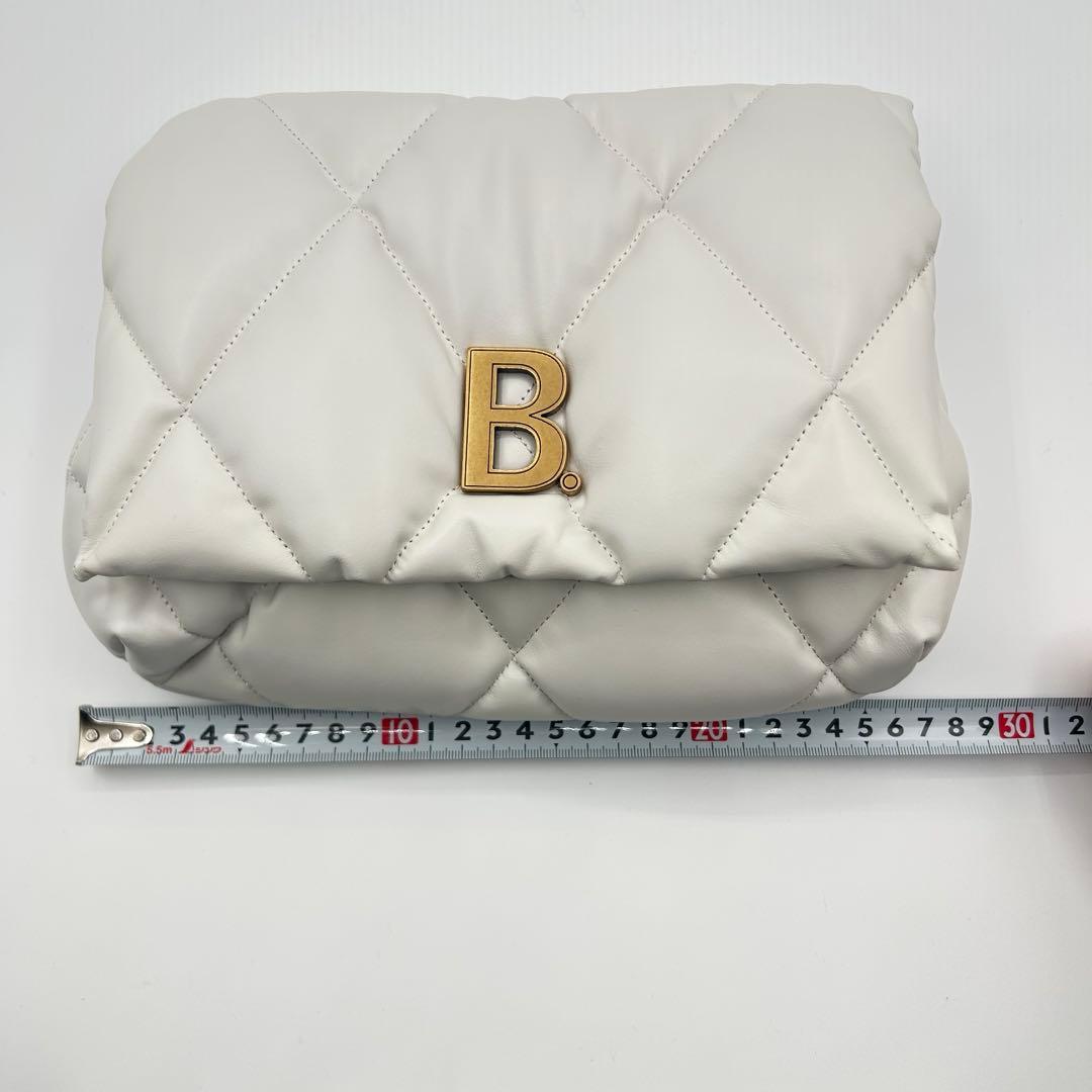 【未使用に近い】BALENCIAGA バレンシアガ クラッチバッグ ホワイト 白