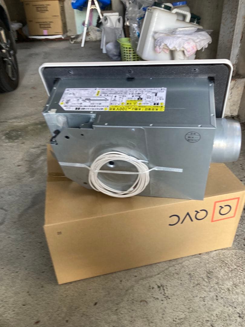 トマト　MAX換気乾燥暖房機100V（1室換気） UFD-112A-BK