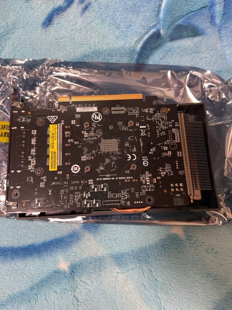GIGABYTE RX 6500 XT グラフィックボード