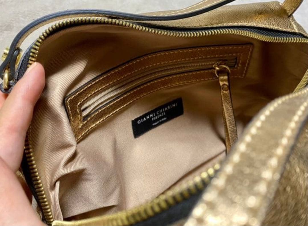 ジャンニキャリーニ アルファM ゴールド 斜めがけ ショルダーバッグ