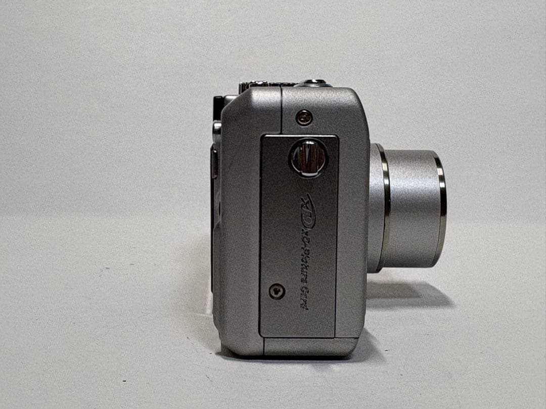 FUJIFILM FinePix F700 コンパクトカメラ コンデジ