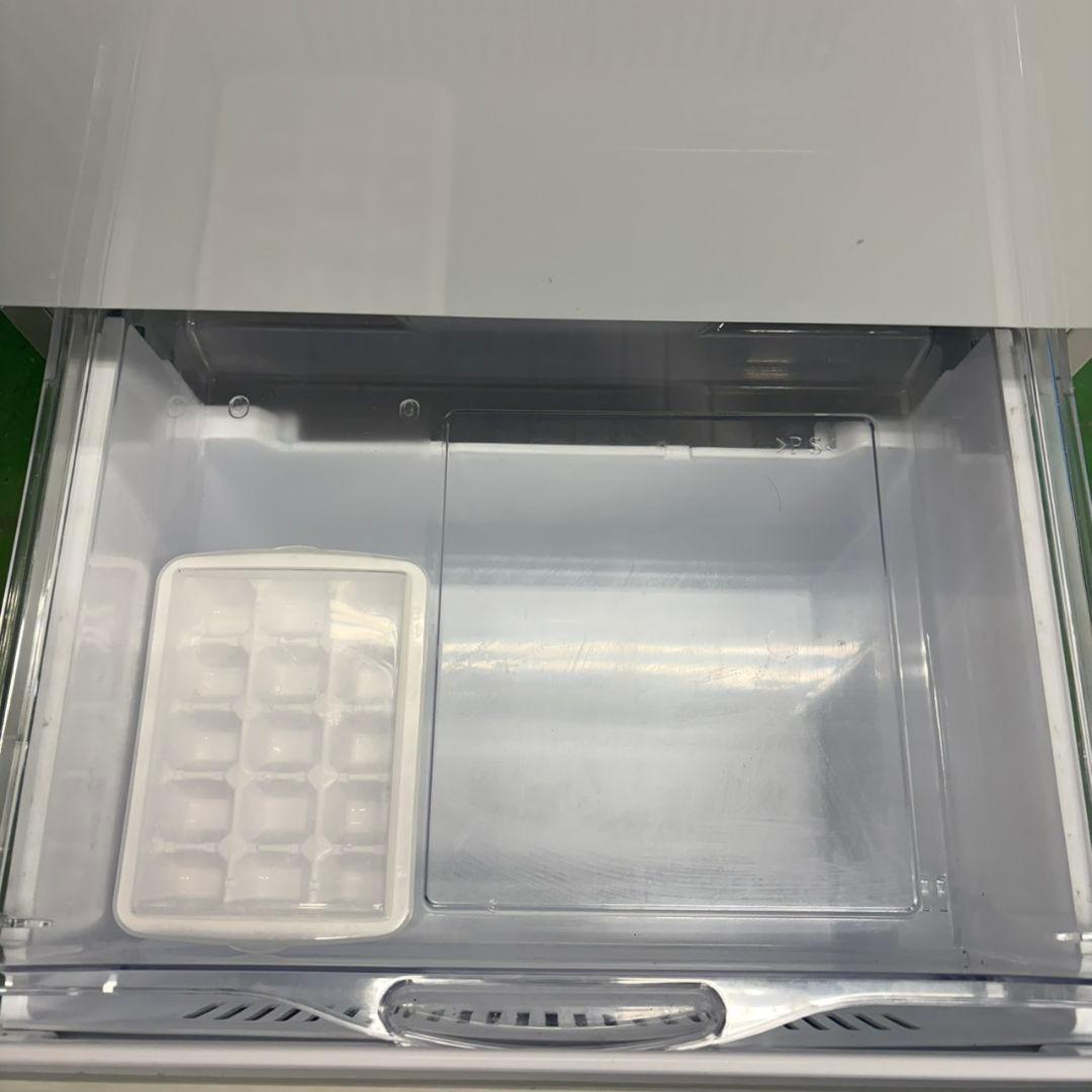 703 冷蔵庫　小型　大型　一人暮らし　200L〜300L　右開き　半年保証